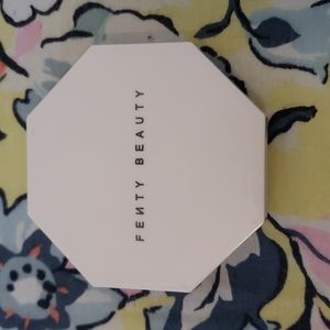 Fenty Beauty Trophy Wife Freestyle Highlighter